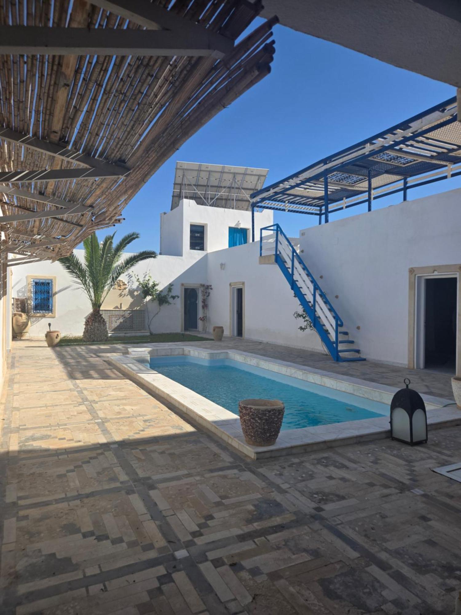 Au Soleil De Meziana Villa